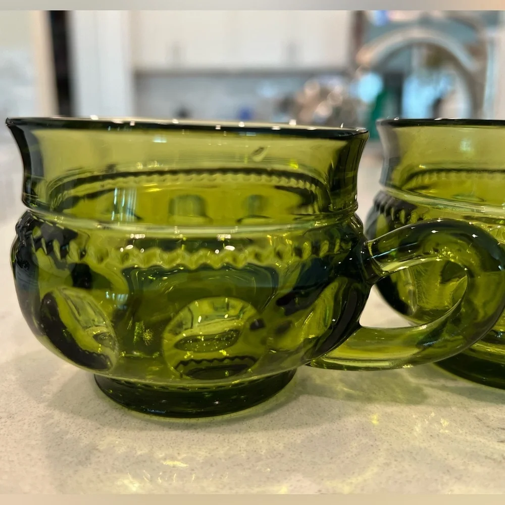 Tiara green thumbprint cups